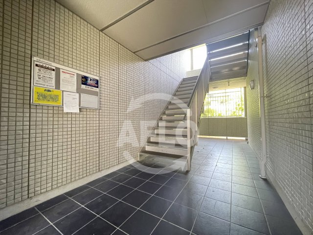 サンジェルマン市岡　南市岡小学校のロビー|サンジェルマン市岡　ロビー