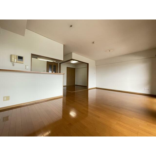 熊本市東区花立４丁目の賃貸マンションの居間・リビング