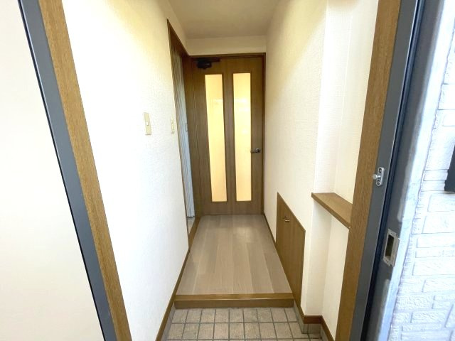 【玄関】 | カトル・シャンブル | 同物件別部屋写真です
