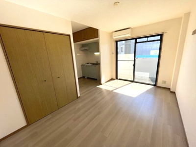 【居間・リビング】 | カトル・シャンブル | 同物件別部屋写真です