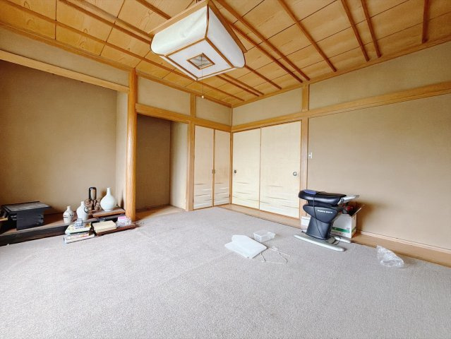 【中古戸建】深谷市小前田の和室|■和室｜旅館のような趣を感じられる、くつろぎの住空間です。落ち着いた和の雰囲気が、日々の暮らしに癒しをもたらします♪