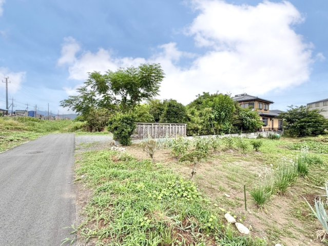 【中古戸建】深谷市小前田の外観|■外観｜外構や植栽の計画次第で自分好みにアレンジできる余白があり、住みながら楽しめる住まいです♪