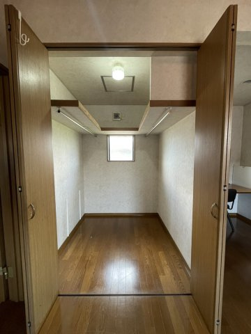 古保里町戸建ての収納