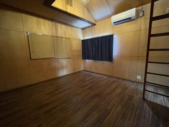 古保里町戸建ての洋室