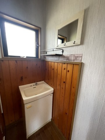 古保里町戸建ての独立洗面台