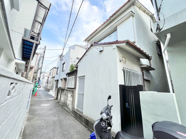 北区堀船3丁目　建築条件無し売地の外観|2026.07.25撮影

現地ご見学希望・資料請求などお気軽にお問い合わせ下さい！
03-5990-5201