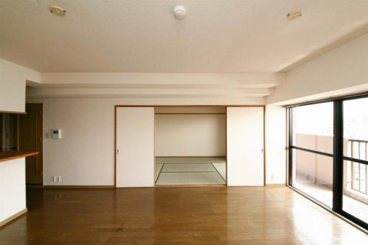 春日市弥生５丁目の賃貸マンションの洋室