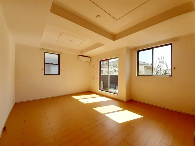 茅ヶ崎市みずき１丁目のアパートの居間・リビング|使いやすいリビングになります♪