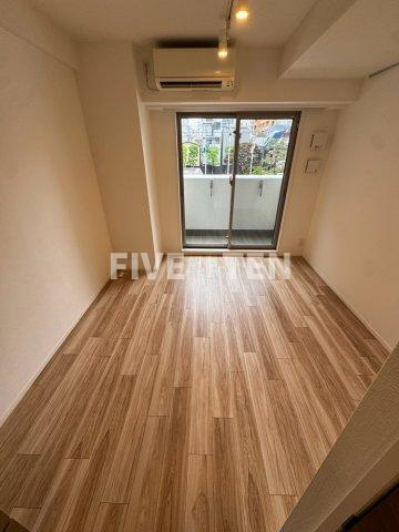 ＯＮＥ　ＲＯＯＦ　ＦＬＡＴ　ＴＳＵＫＩＳＨＩＭＡの居間・リビング