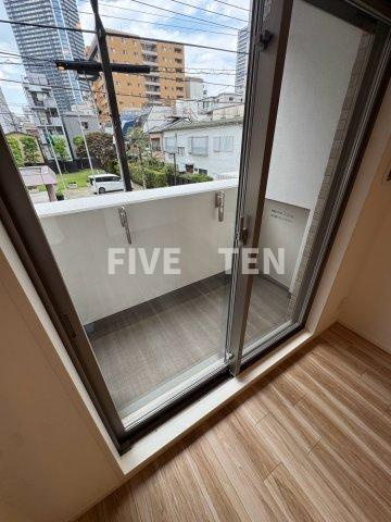 ＯＮＥ　ＲＯＯＦ　ＦＬＡＴ　ＴＳＵＫＩＳＨＩＭＡのバルコニー