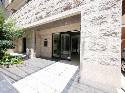 【エントランス】 | プレサンス新大阪コアシティ | 清潔なエントランスです