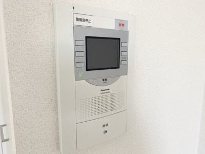 【セキュリティ】 | ファステート大阪上本町ソーレ | モニター付きインターホンです