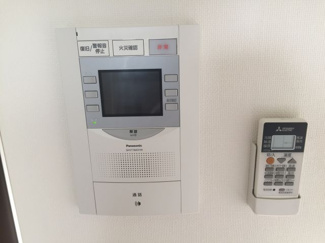 【セキュリティ】 | スワンズシティ北堀江 | モニター付きインターフォンです