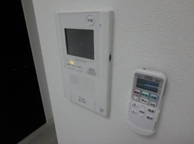 【セキュリティ】 | スワンズシティ堺筋本町 | モニター付きインターホンです