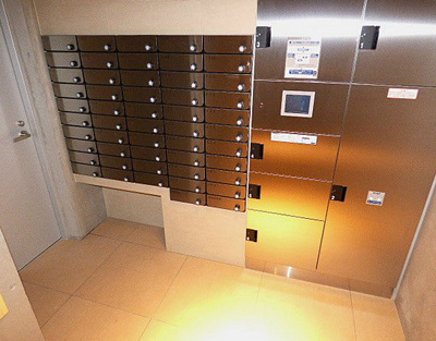 【その他共用部分】 | スワンズシティ堺筋本町 | 宅配ボックスです