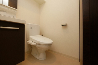 【トイレ】 | エステムコート難波Ⅳアトリ | ゆったりとした空間のトイレです