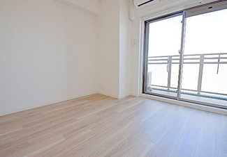 【居間・リビング】 | スワンズシティ塚本アクシア | 使いやすい洋室です