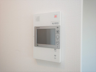 【セキュリティ】 | エスリード弁天町ベイコート | モニター付きインターホンです