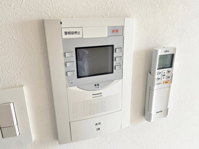 【セキュリティ】 | レオンヴァリエ天王寺北 | モニター付きインターホンです