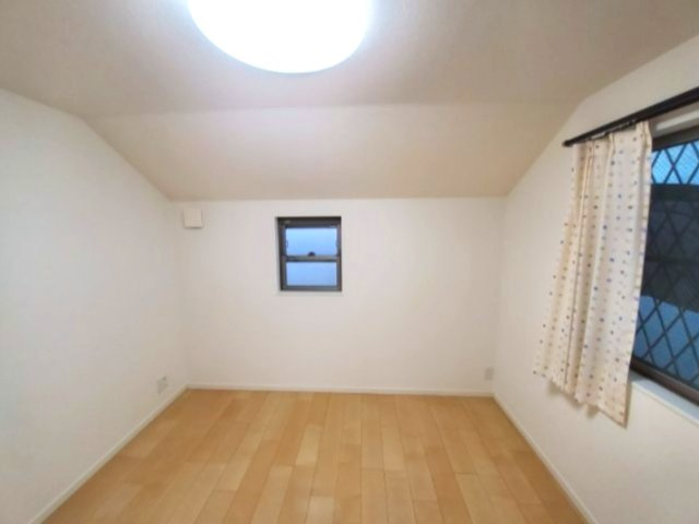 下落合4丁目戸建の洋室|洋室6帖（2F）