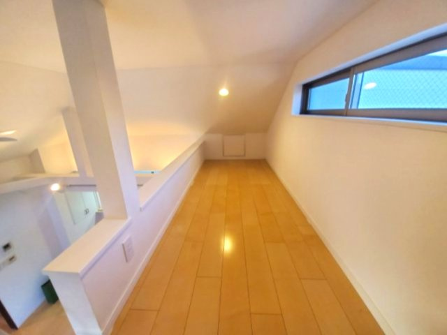 下落合4丁目戸建の内装|ロフト