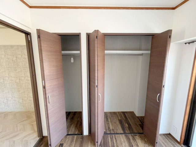 広島市西区中広町３丁目の賃貸マンションの収納