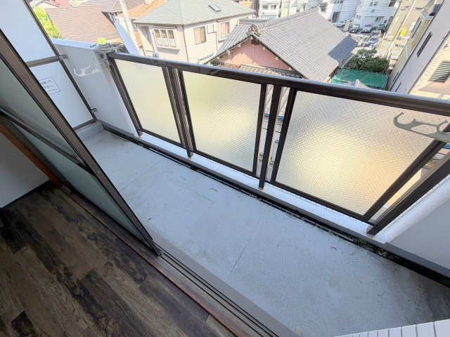 広島市西区中広町３丁目の賃貸マンションのバルコニー