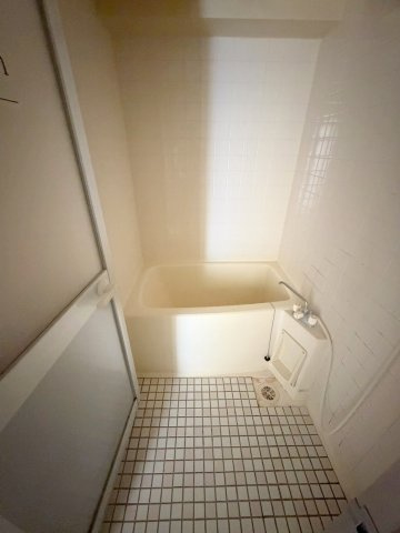 広島市西区中広町３丁目の賃貸マンションの浴室