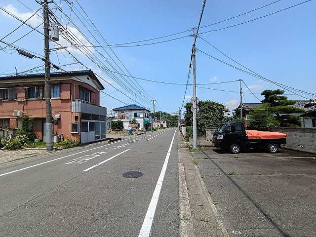 高崎市倉賀野町売土地の前面道路含む現地写真