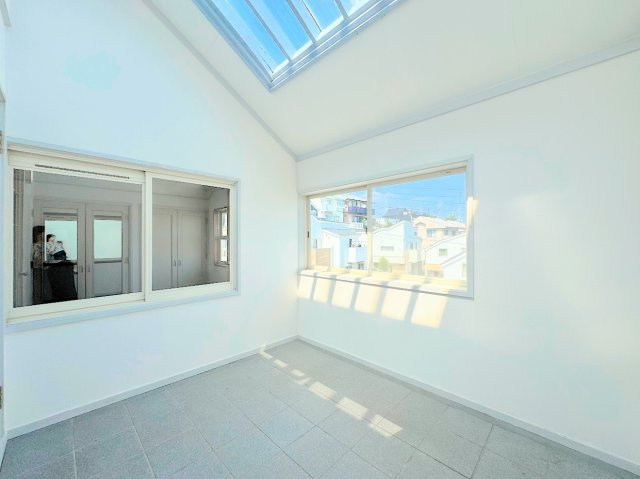 戸塚区秋葉町　中古戸建て　第2のバルコニー|◆一息つくための憩いの場として。お洗濯ものを干す空間として。ガーデニングエリアとして。多様にご利用いただける空間です。