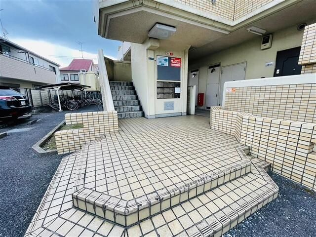 第二アーバンパルム柏のエントランス|ゆとりのあるエントランスです
