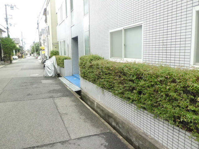 ロジェール東灘のエントランス