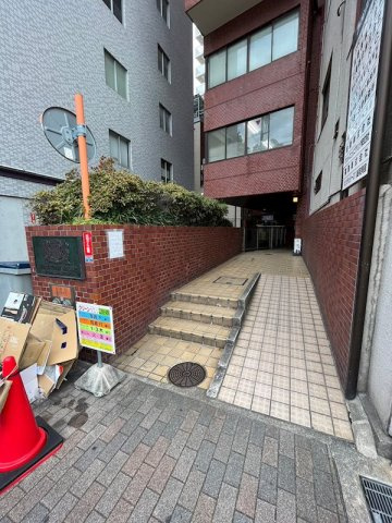ライオンズマンション神戸元町第2のエントランス