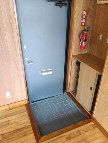 エトワール崎原の玄関