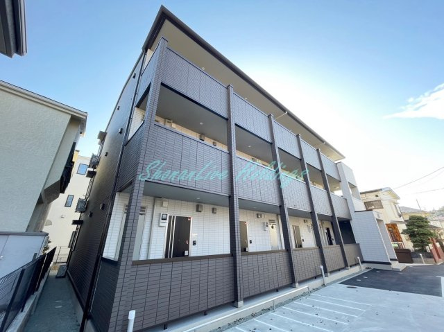 鎌倉市岩瀬１丁目のアパートの外観