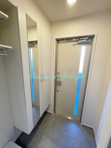 鎌倉市岩瀬１丁目のアパートの玄関