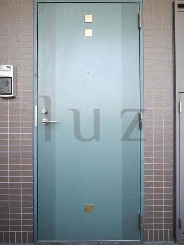 ノーブルコーケ横浜の玄関