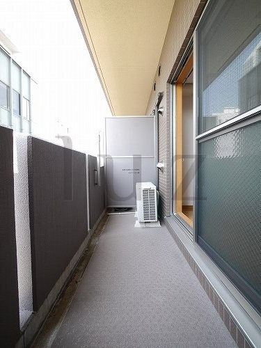 ノーブルコーケ横浜のバルコニー