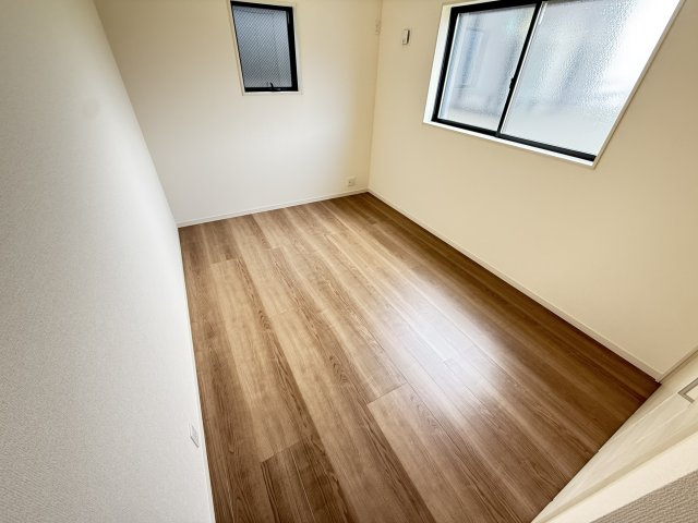 リーブルガーデン堺市東区大美野6期の洋室