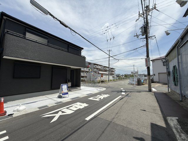 リーブルガーデン堺市東区大美野6期の前面道路含む現地写真