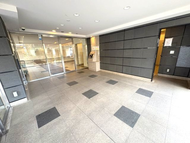 ウィズ戸田公園壱番館のエントランス