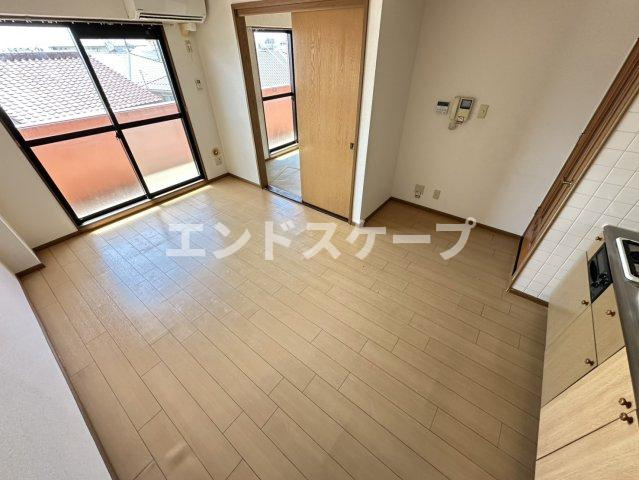 ルーシャス２１の居間・リビング|高崎、前橋のお部屋探しはエンドスケープまで！お客様の理想お聞かせ下さい♪