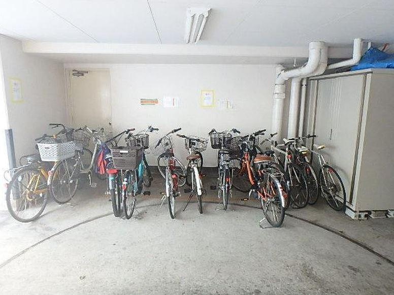 本郷ハイホームのその他共用部分|駐輪場