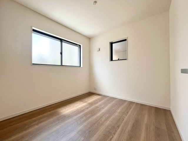 リーブルガーデン堺市東区大美野6期の洋室