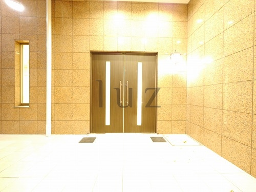 スカイブルーレジデンス横浜のエントランス|高級感漂うエントランス！