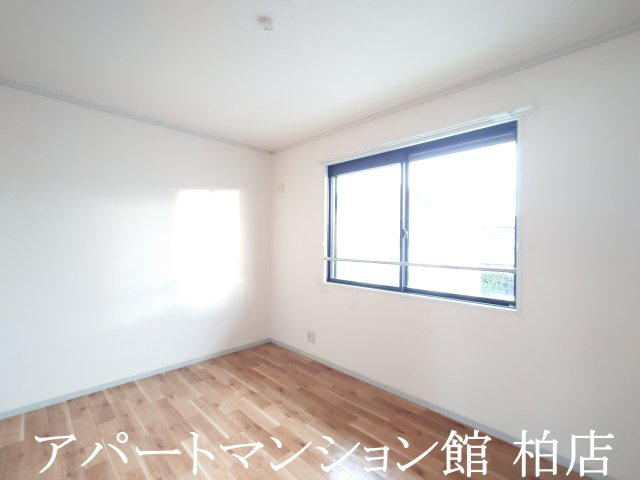 ジョイフローリッシュの洋室