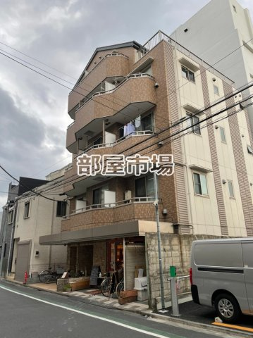 メゾンカスガの外観