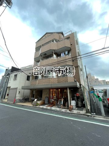 メゾンカスガの外観
