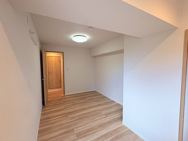 ライオンズマンション泊の玄関
