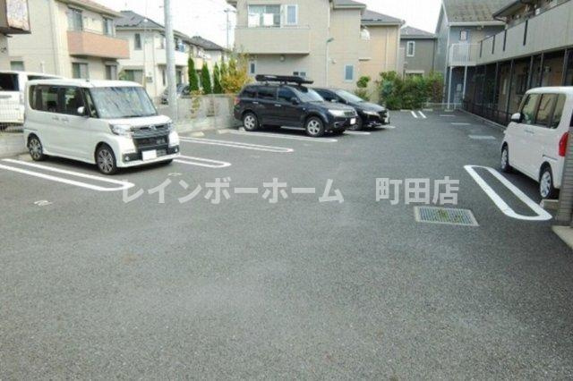ヒルメゾン イースト※初期費用分割あと払いサービス利用可能物件の駐車場